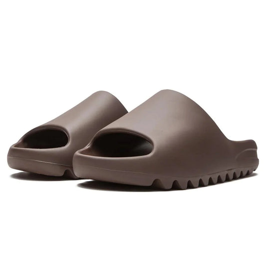 Adidas Yeezy slides - Brown Earth