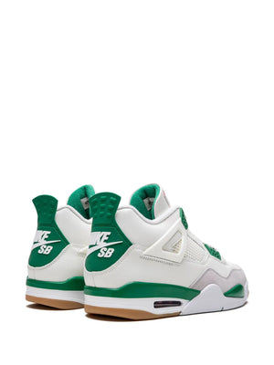 JORDAN 4 RETRO SB
